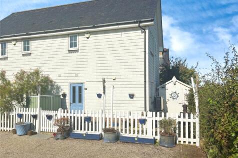 2 bedroom semi-detached house for sale