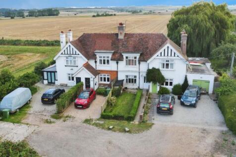 Station Road, East Sussex TN36 3 bed terraced house for sale