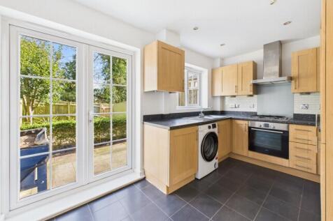 Roundway, Haywards Heath, RH16 2 bed house for sale