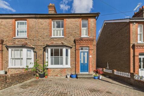 Gower Road, Haywards Heath, RH16 2 bed house for sale