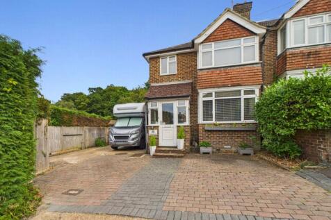 Holly Road, Haywards Heath, RH16 3 bed house for sale