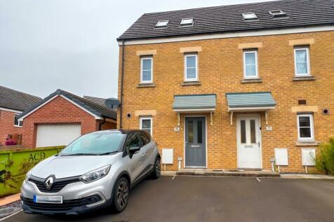 3 bedroom end of terrace house for sale