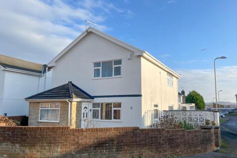 Fitzhamon Road, Porthcawl, Bridgend... 3 bed detached house for sale