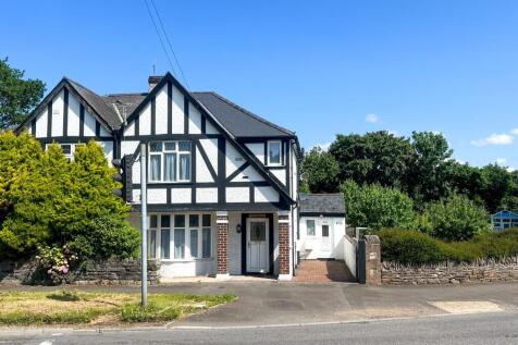 Heol Yr Ynys, Bridgend County... 4 bed semi