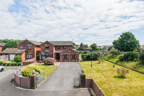 Beech Grove, Porthcawl, Bridgend... 3 bed detached house for sale
