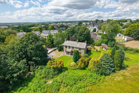 Heol Simonston, Coity, Bridgend... 5 bed detached house for sale
