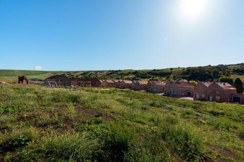 Coombe Farm, Hornbeam Grove... 3 bed terraced house for sale