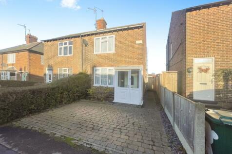 2 bedroom semi-detached house for sale