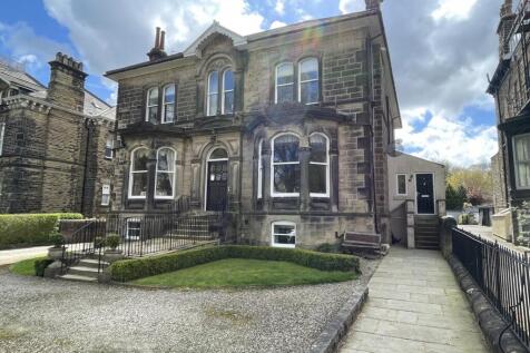 Otley Road, Harrogate, North... 7 bed detached house for sale