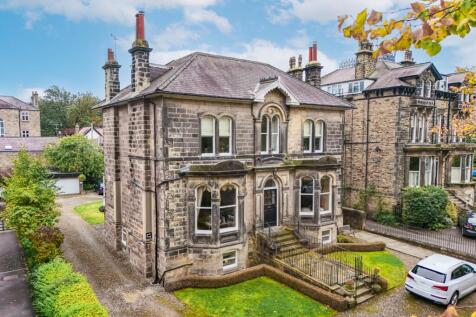 Otley Road, Harrogate, North... 7 bed detached house for sale