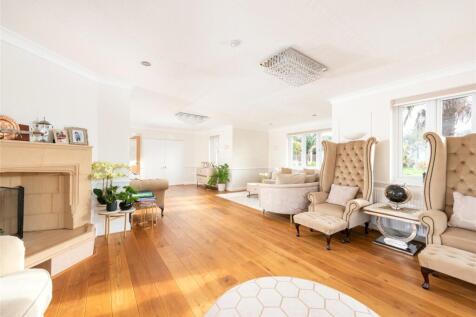 Thorncote Green, Hatch, Sandy... 5 bed detached house for sale