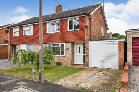 3 bedroom semi-detached house for sale