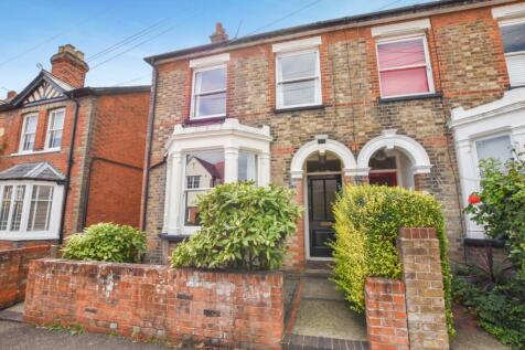 Victoria Road, Maldon, Essex, CM9 3 bed semi