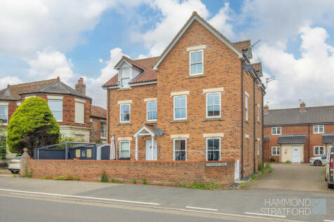 Stammers Yard, Dereham 2 bed ground floor flat for sale