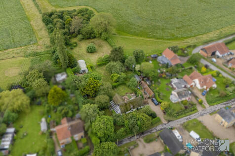 College Road, Thompson 3 bed cottage for sale