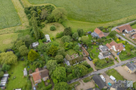College Road, Thompson 3 bed cottage for sale