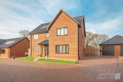 Garnier Meadow, Attleborough 4 bed detached house for sale