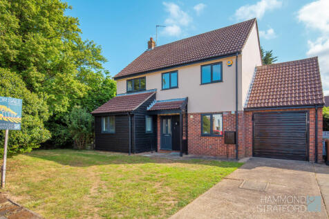 Sandringham Court, Watton 4 bed detached house for sale