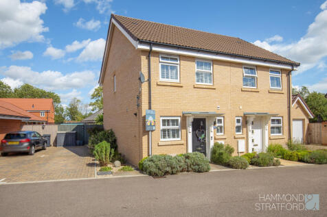 2 bedroom semi-detached house for sale