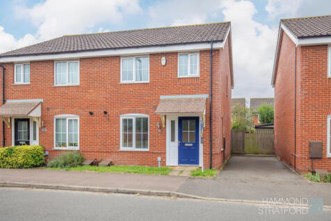 Blackthorn Road, Attleborough 3 bed semi