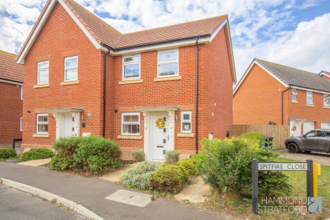 Lancaster Road, Attleborough 2 bed semi