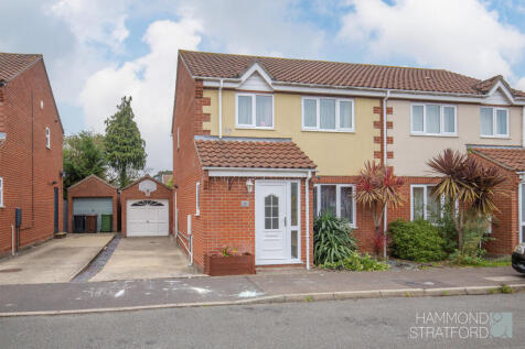 Edenside Drive, Attleborough 3 bed semi