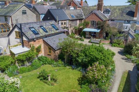5 bedroom terraced house for sale