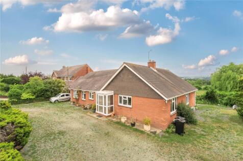 4 bedroom bungalow for sale
