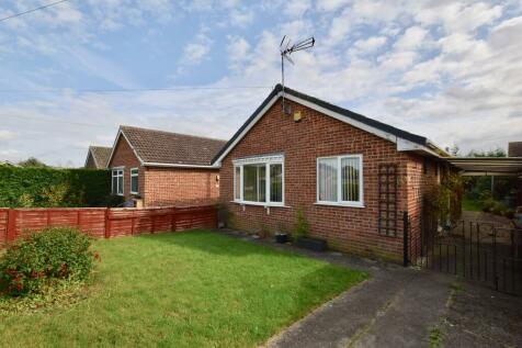 2 bedroom detached bungalow for sale