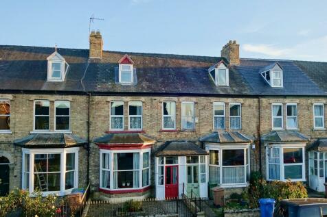 5 bedroom terraced house for sale