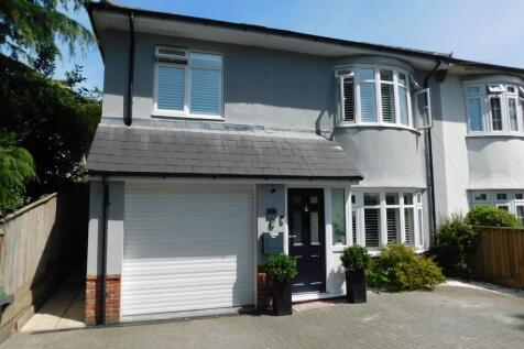 The Grove, Christchurch BH23 3 bed semi