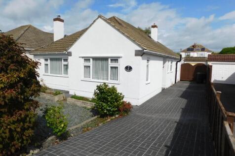 Burford Close, Christchurch BH23 3 bed detached bungalow for sale