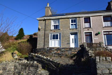 Cae Clyd, Manod, Blaenau Ffestiniog 2 bed house for sale