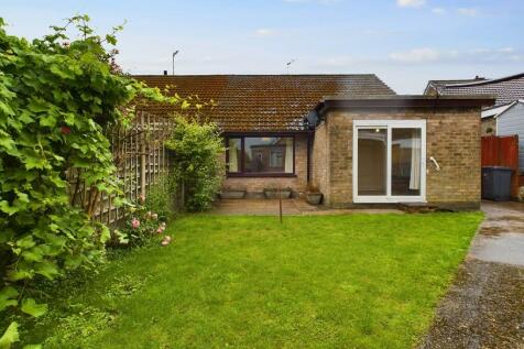 2 bedroom semi-detached bungalow for sale