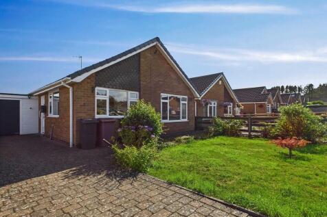 Linden Avenue, Clay Cross 2 bed detached bungalow for sale