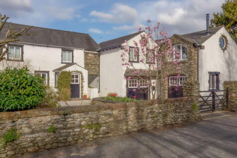 5 bedroom country house for sale