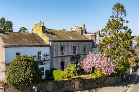 5 bedroom terraced house for sale