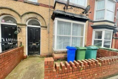 2 bedroom ground floor flat for sale