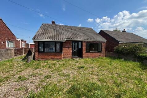 2 bedroom detached bungalow for sale