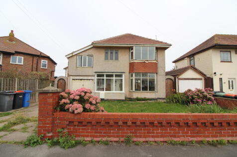 Detached house for sale