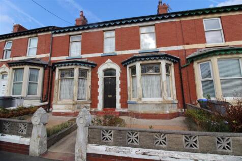 5 bedroom terraced house for sale
