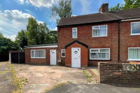 4 bedroom semi-detached house for sale