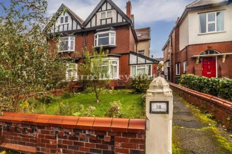 1 bedroom ground floor flat for sale