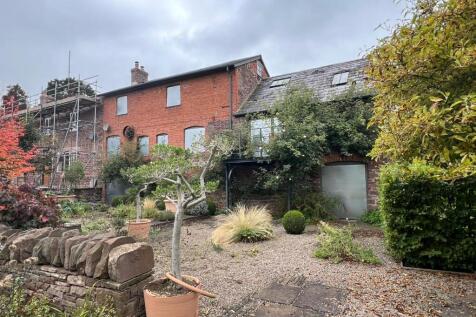 4 bedroom semi-detached house for sale