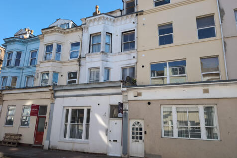 Studio flat for sale