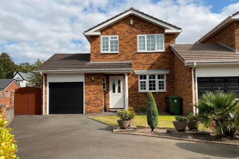 York Road, Southport PR8 3 bed link detached house for sale