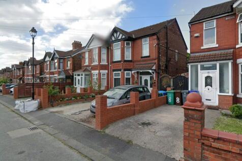 Semi-detached house for sale