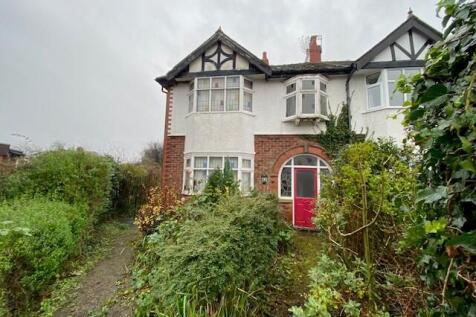4 bedroom semi-detached house for sale