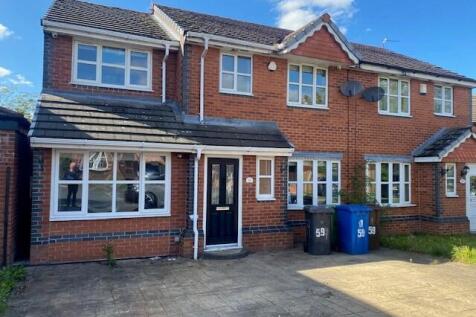 3 bedroom semi-detached house for sale