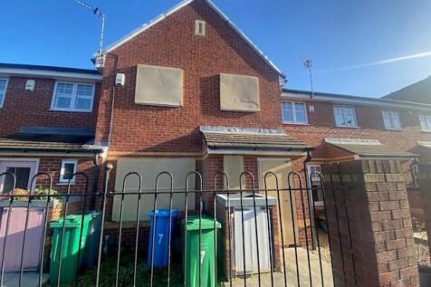 3 bedroom terraced house for sale